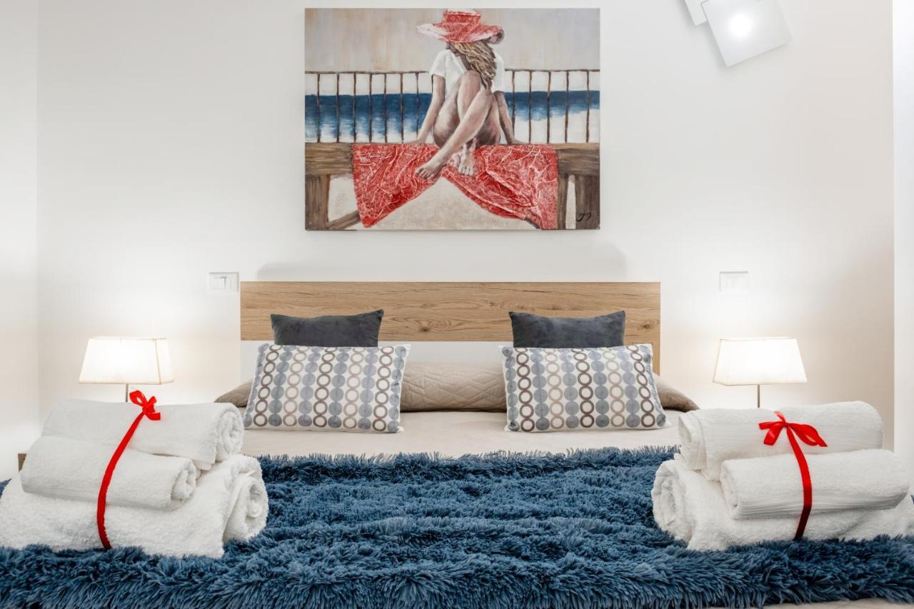 Donna Teresa Central & Cozy Apartment Taranto Exterior foto